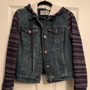 Wallflower Woman’s Junior Denim Jacket size XL